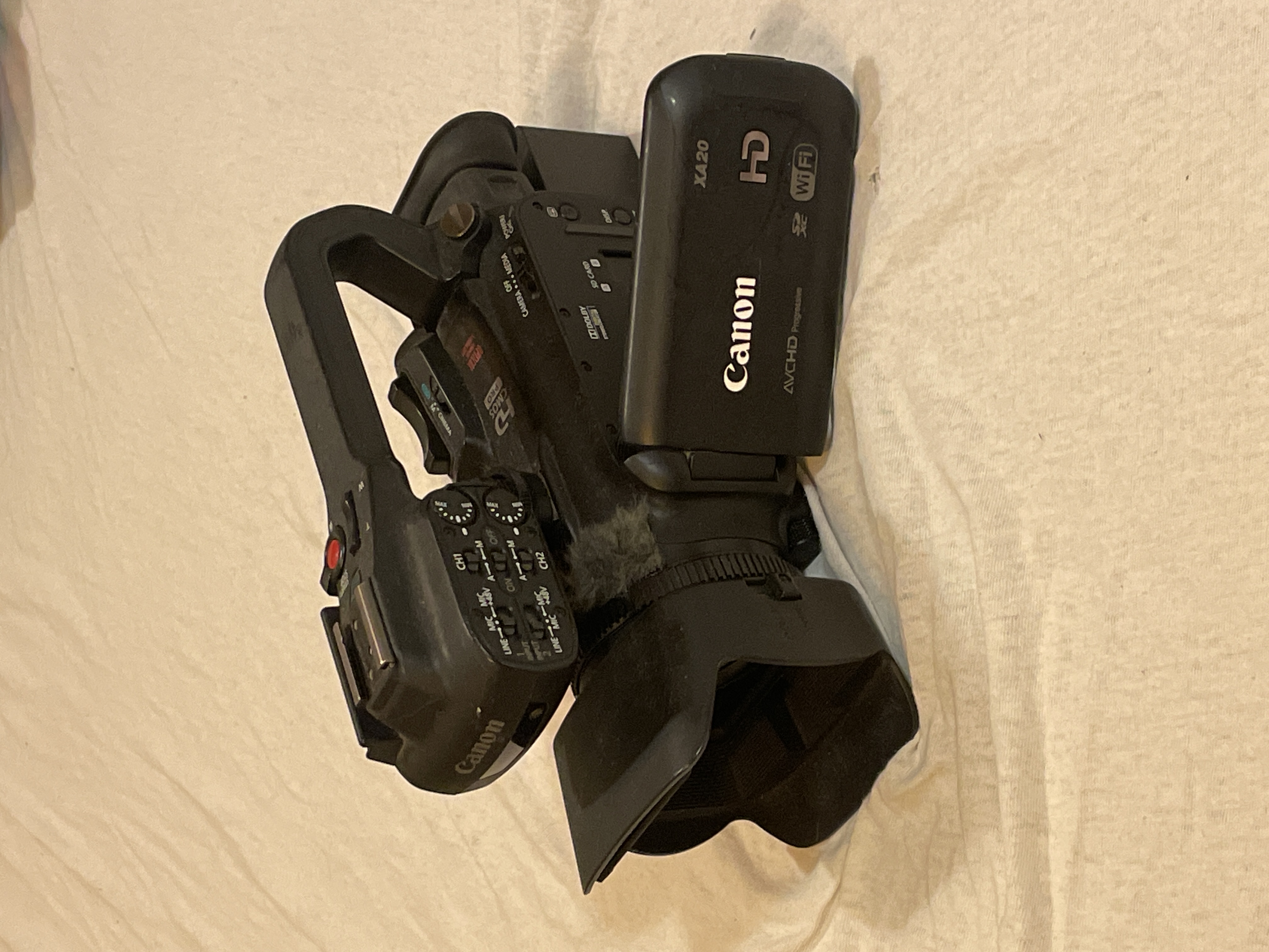 Canon XA 20